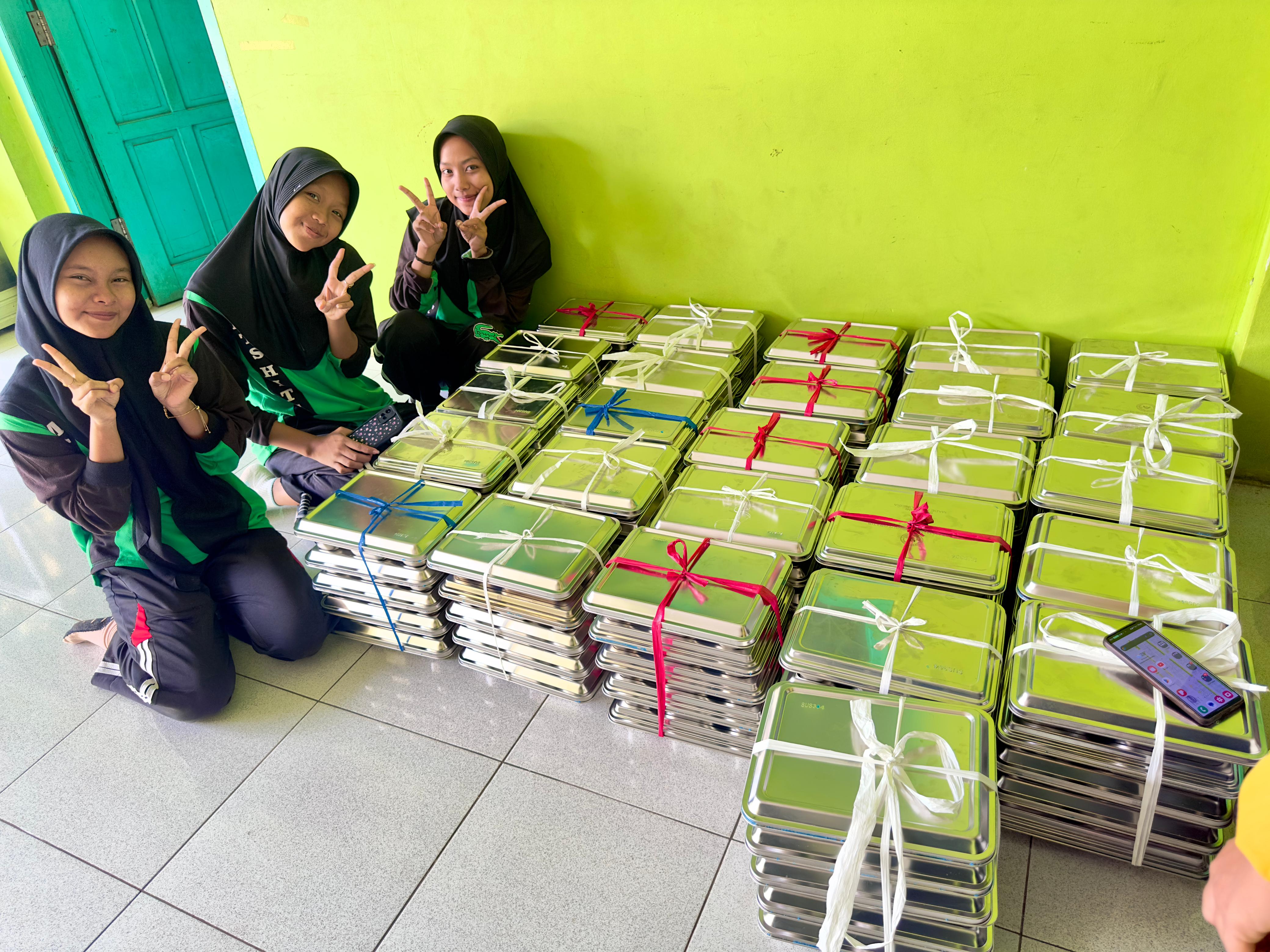 MTS Hidayatussalam Lowayu Dukun Gresik Sambut Program Makan Bergizi Gratis (MBG) dengan Antusias